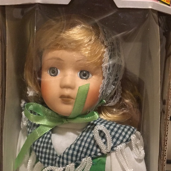 Dollar General Toys Nib Vintage Doll From Around The World